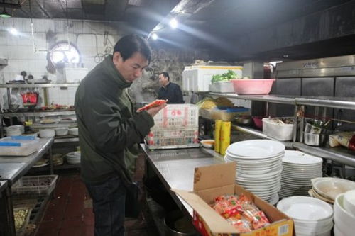 谯城区市场监督管理局检查 两会 接待餐饮服务单位食品安全